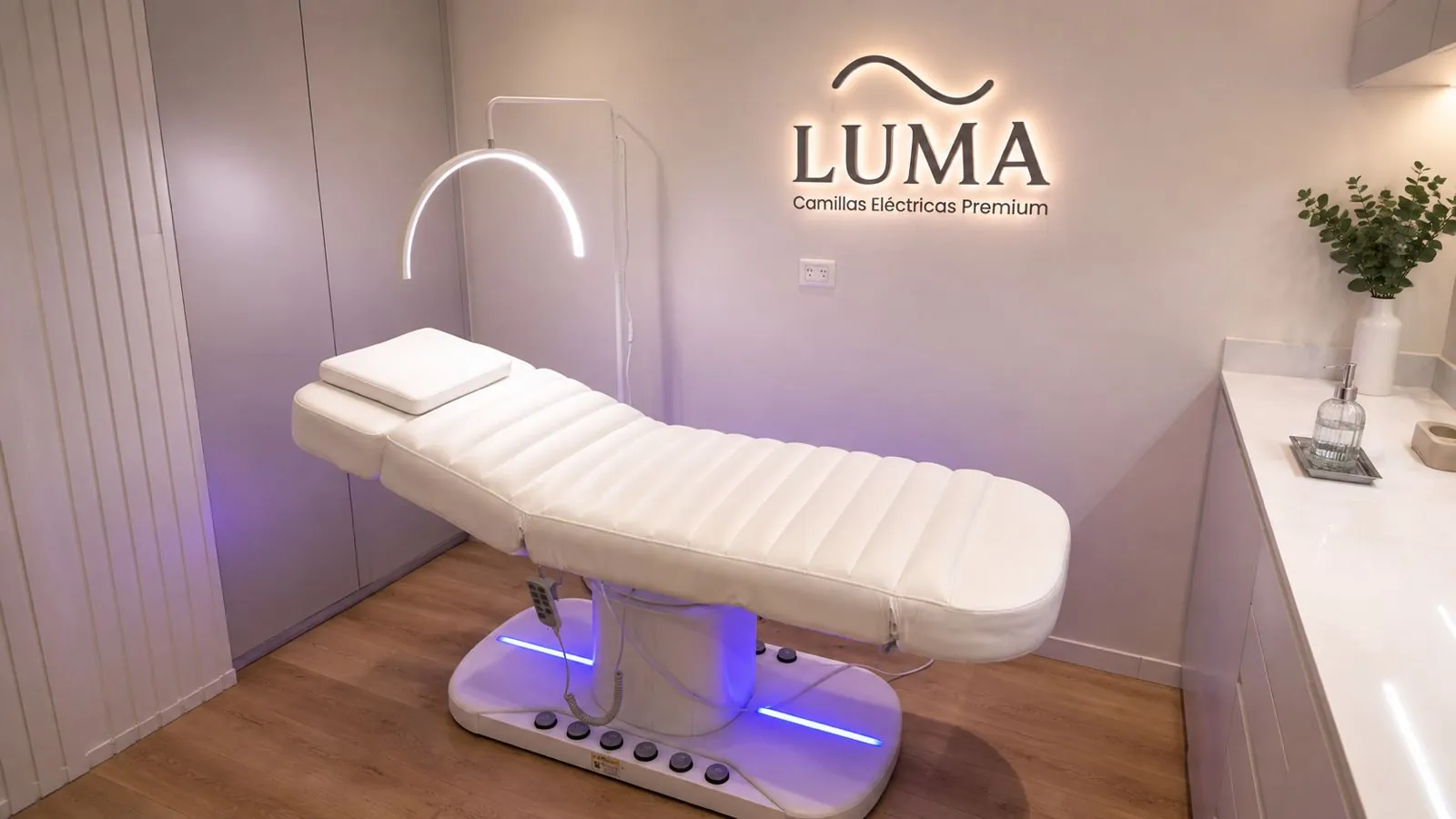 Showroom LUMA en Belgrano, CABA — camillas eléctricas en exhibición