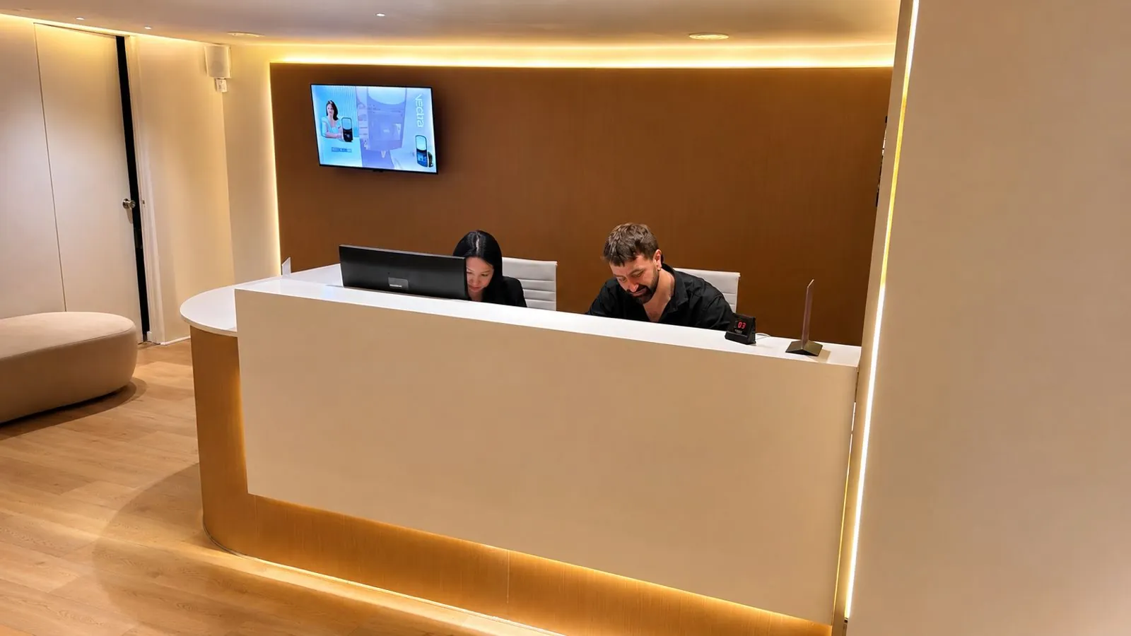 Showroom LUMA en Palermo, CABA — camillas eléctricas en exhibición